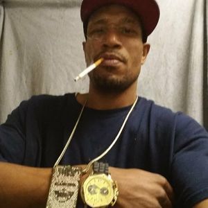 Meet your Posher, Dee